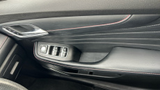 MG Hs 1.5 T-GDI Exclusive 5dr DCT Petrol Hatchback